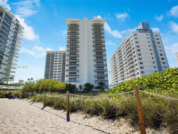 6917 Collins Ave , Unit 820, Miami Beach, FL 33141