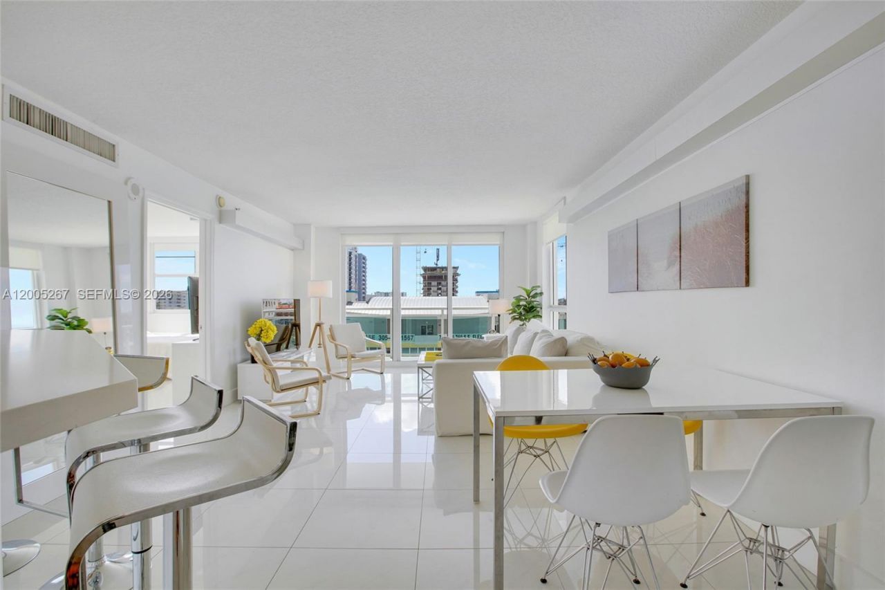 6917 Collins Ave , Unit 820, Miami Beach, FL 33141 Photo