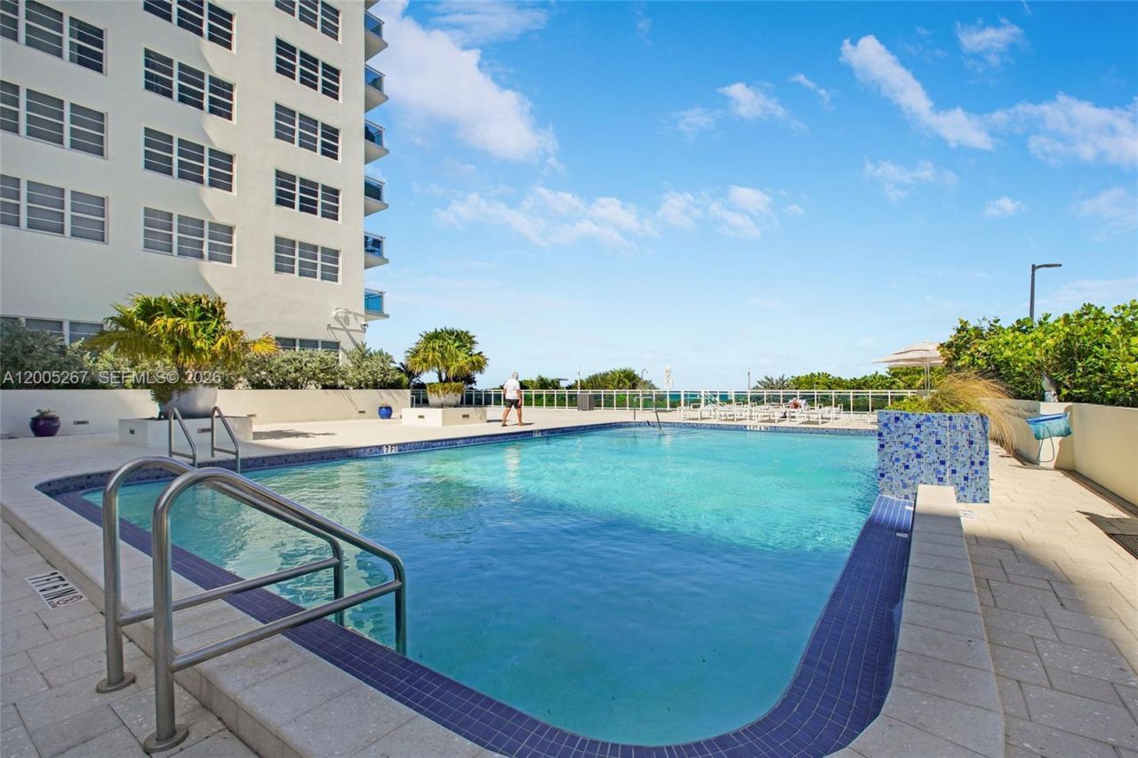 6917 Collins Ave , Unit 820, Miami Beach, FL 33141 Photo