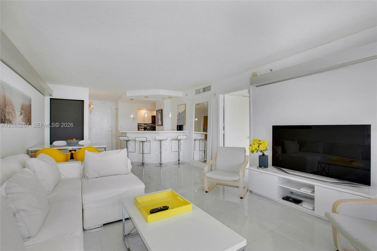 6917 Collins Ave , Unit 820, Miami Beach, FL 33141 Photo