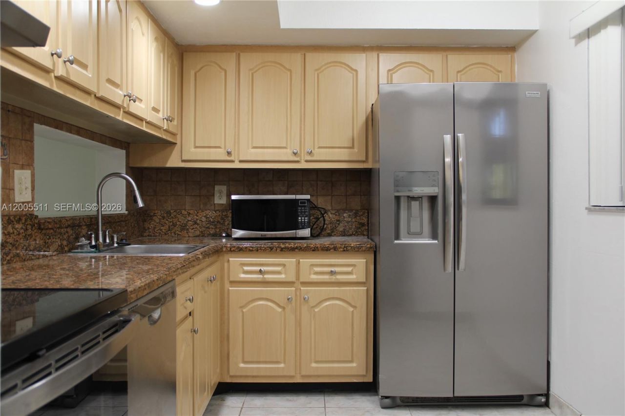 8700 SW 133rd Ave Rd , Unit 301, Miami, FL 33183 Photo