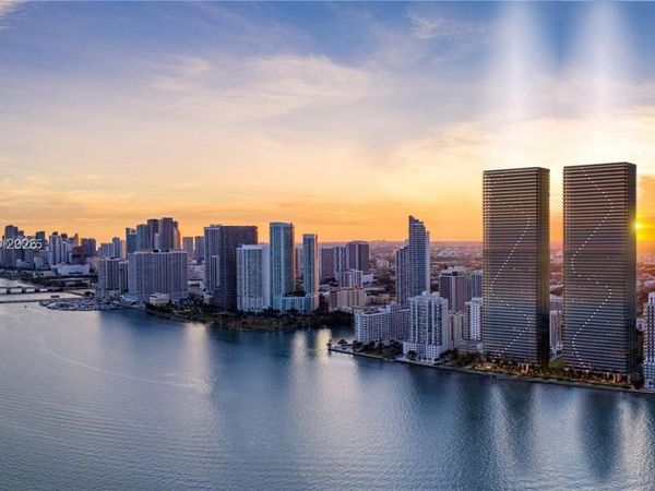 711 NE 23 Terr , Unit 2206, Miami, FL 33137