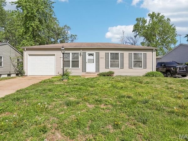 12373 Santa Maria Drive , St Louis, MO 63138