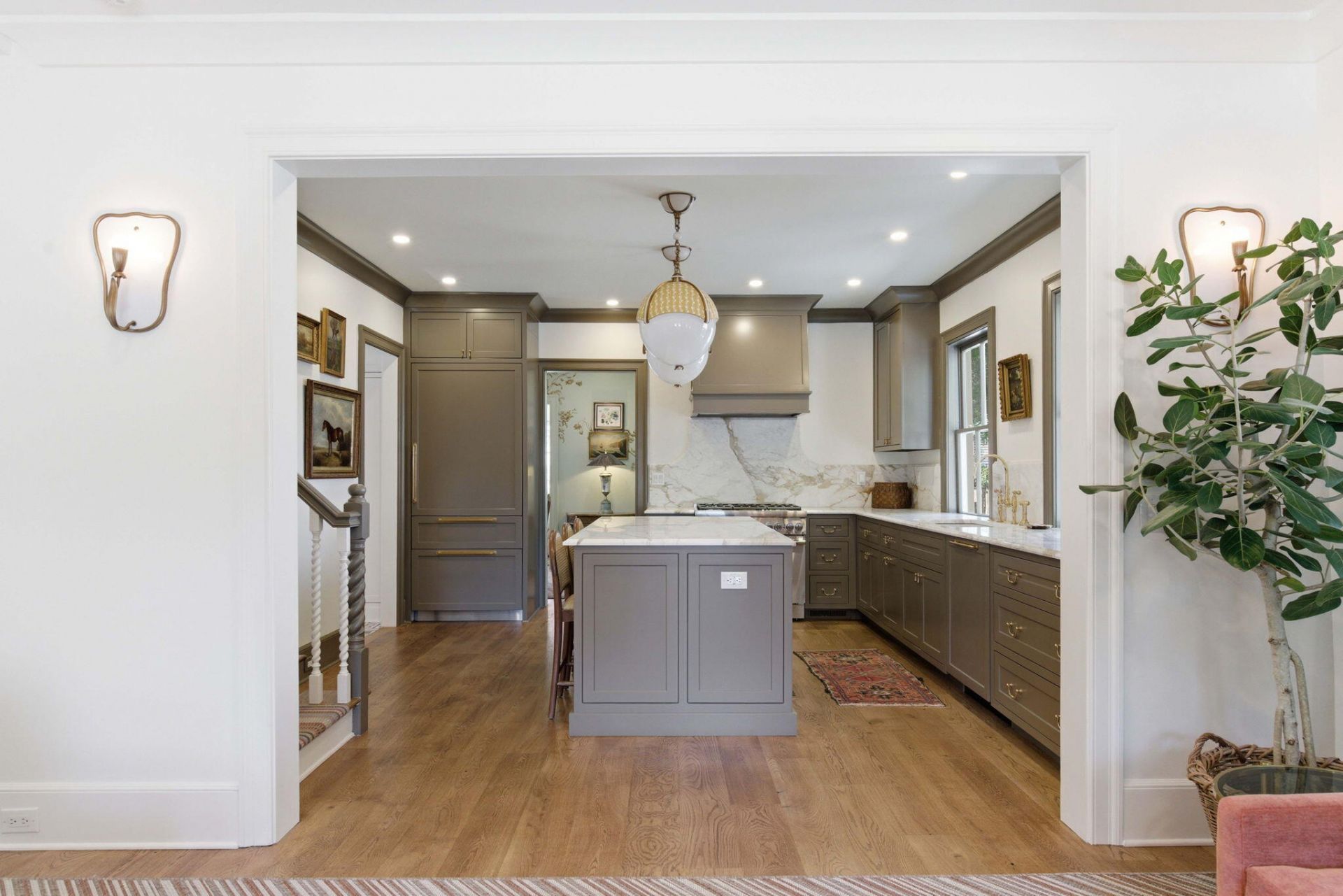 55 Elizabeth Street Photo 23