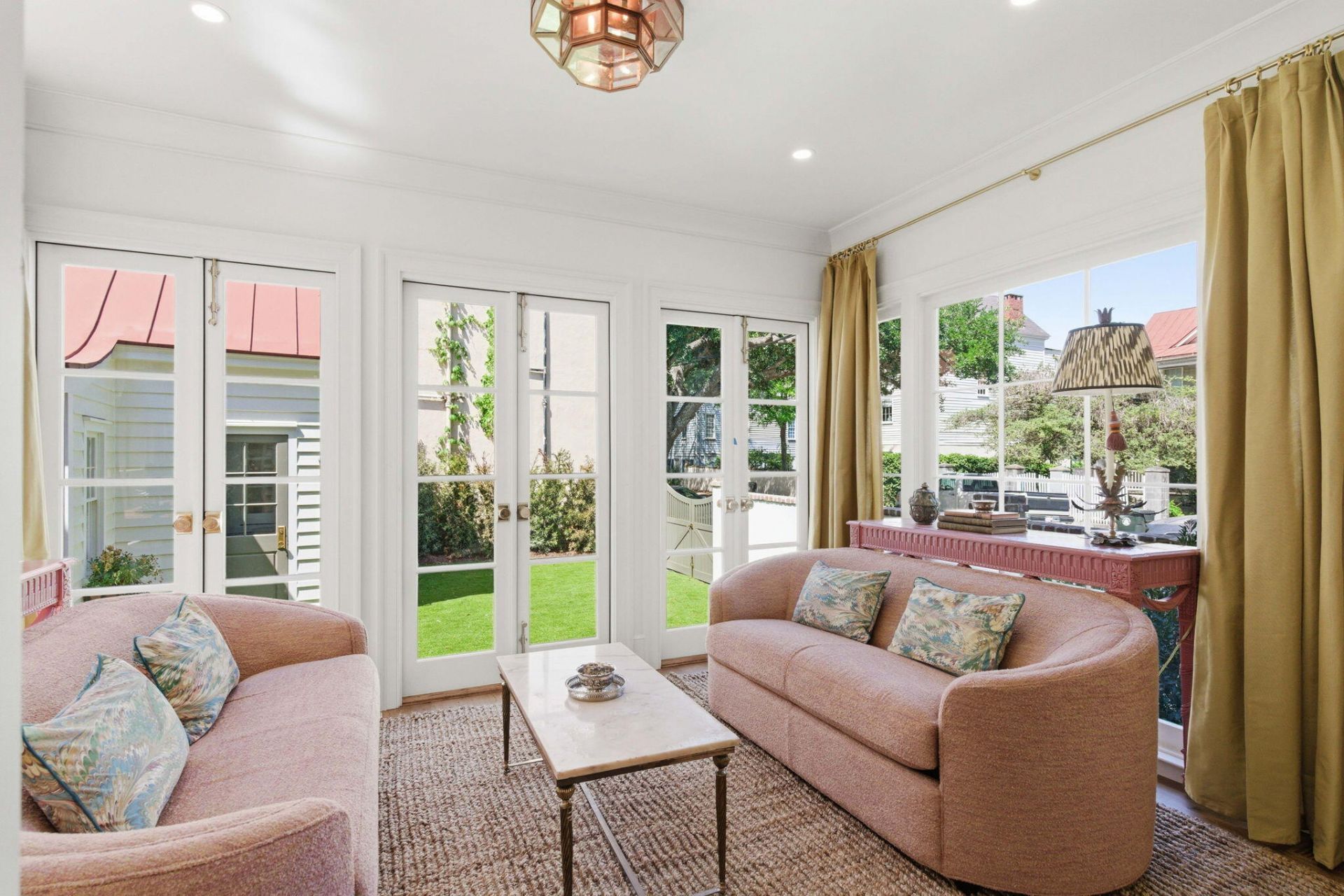 55 Elizabeth Street Photo 29