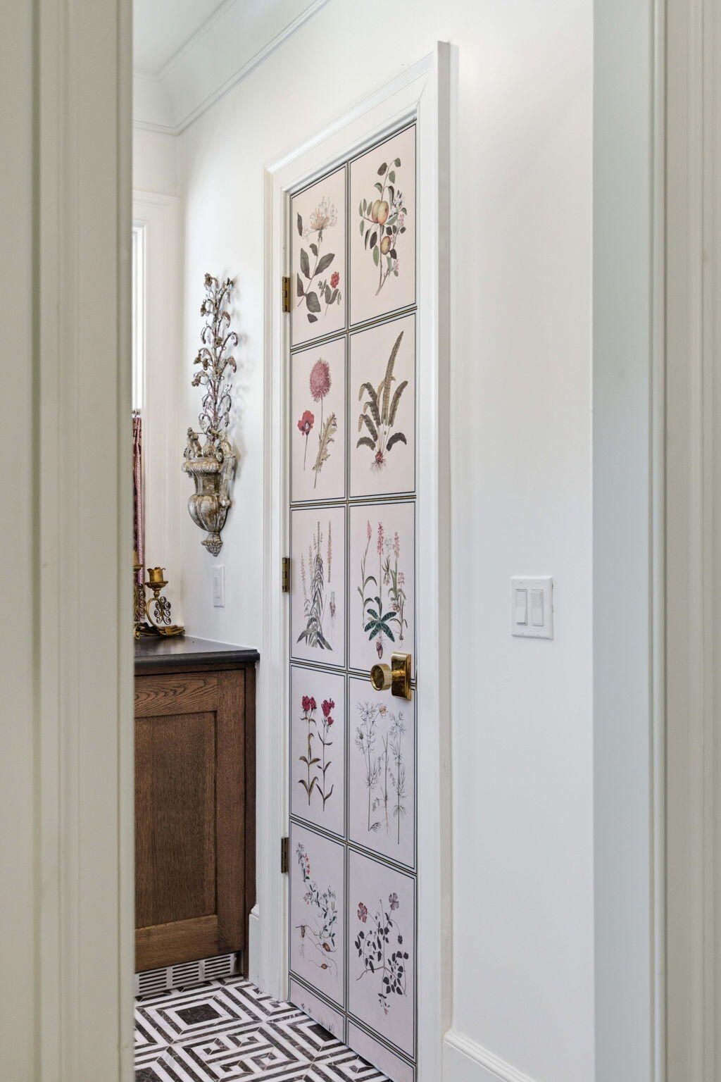 55 Elizabeth Street Photo 36