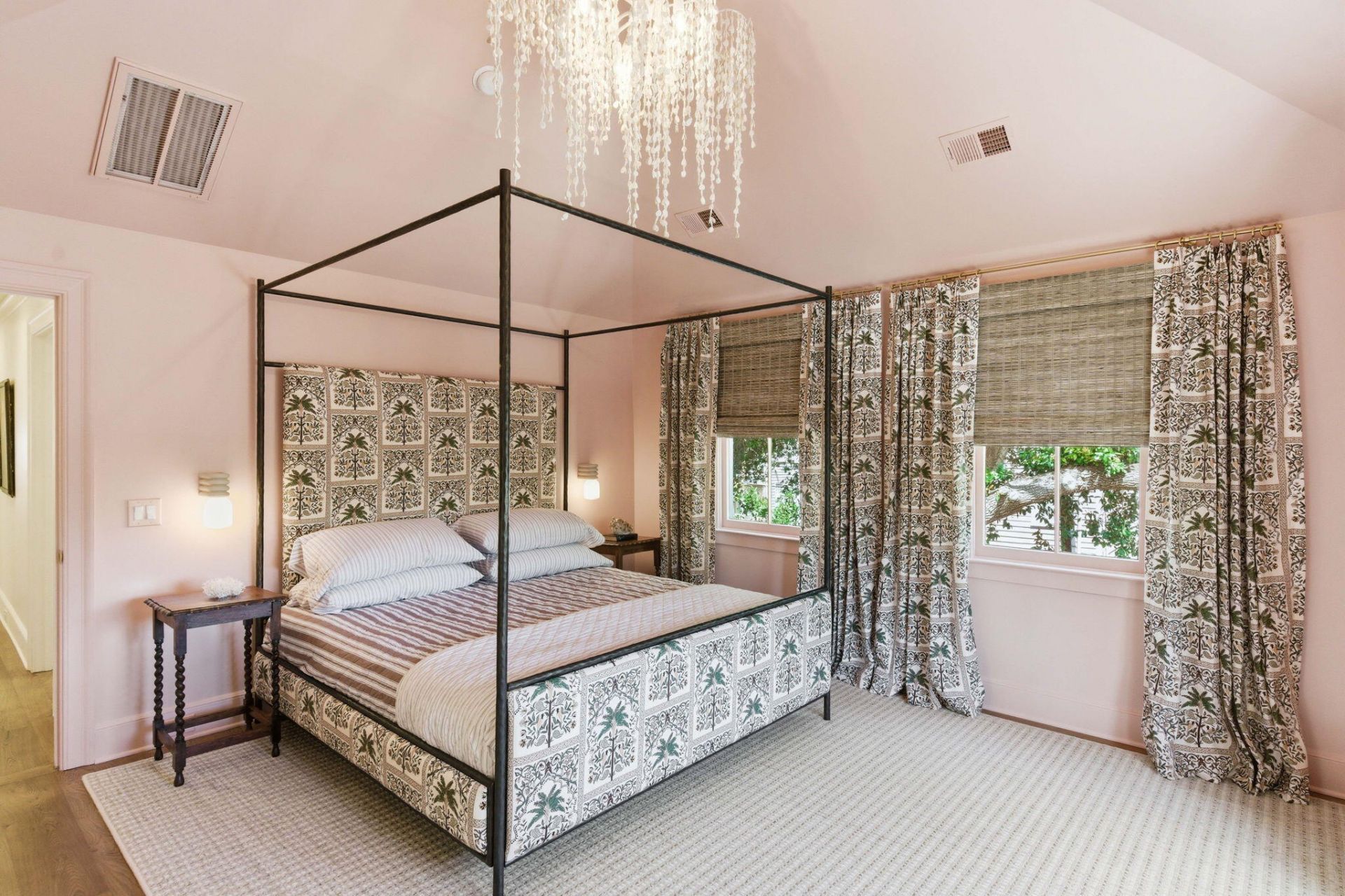 55 Elizabeth Street Photo 44