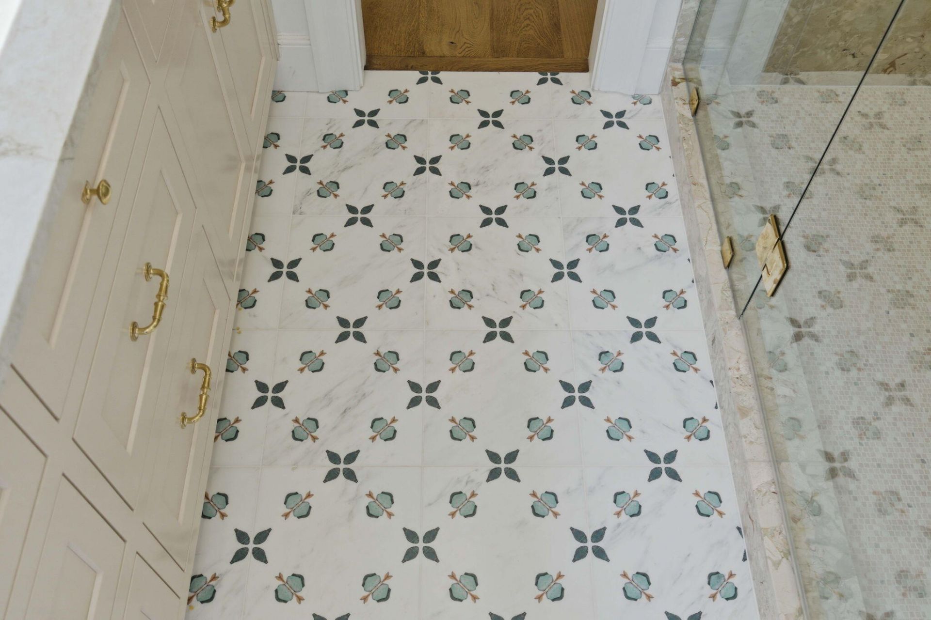 55 Elizabeth Street Photo 50