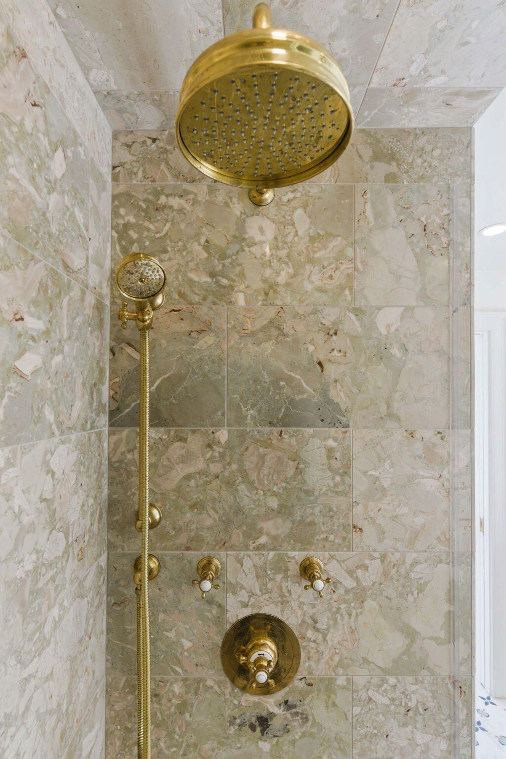 55 Elizabeth Street Photo 51