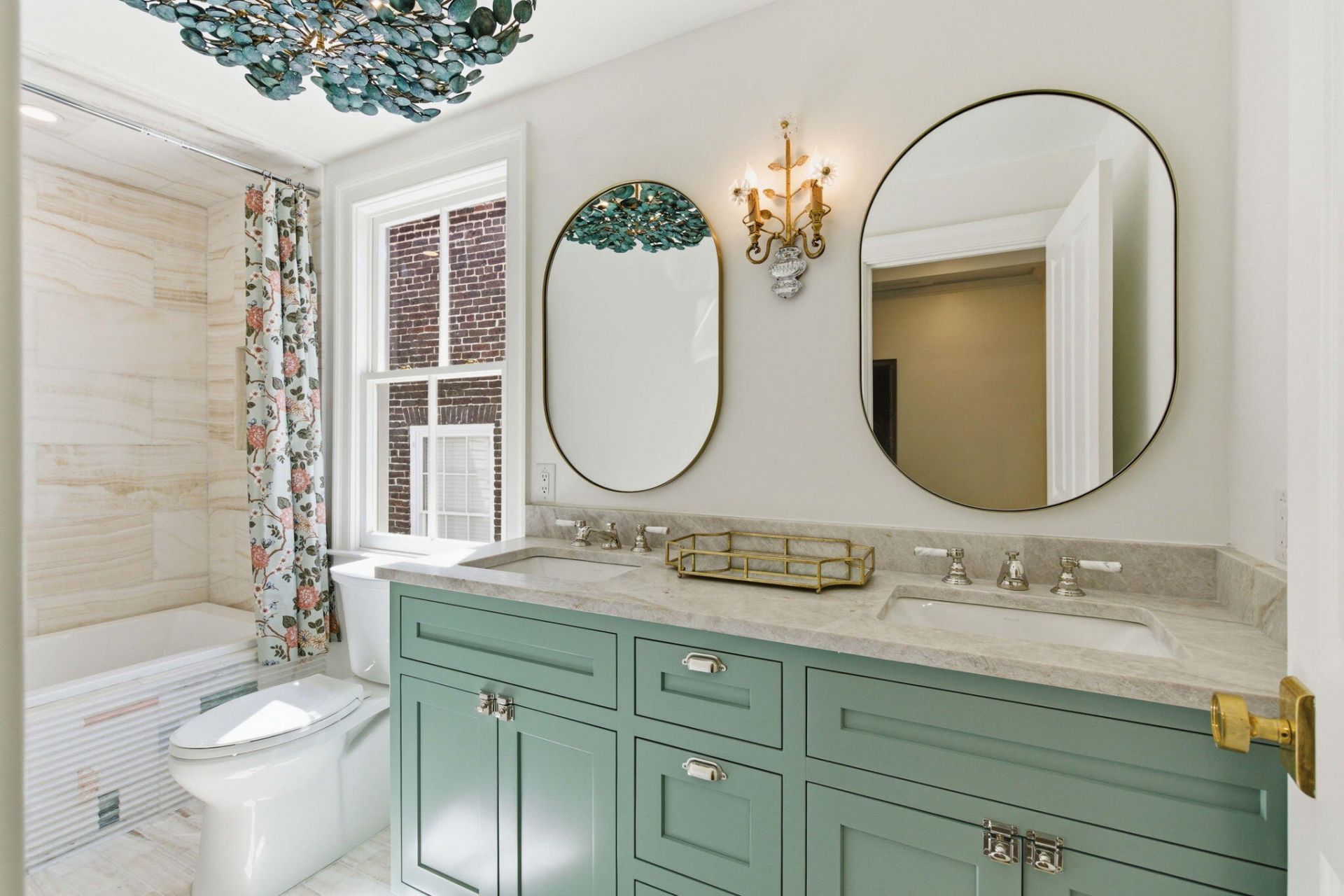 55 Elizabeth Street Photo 58