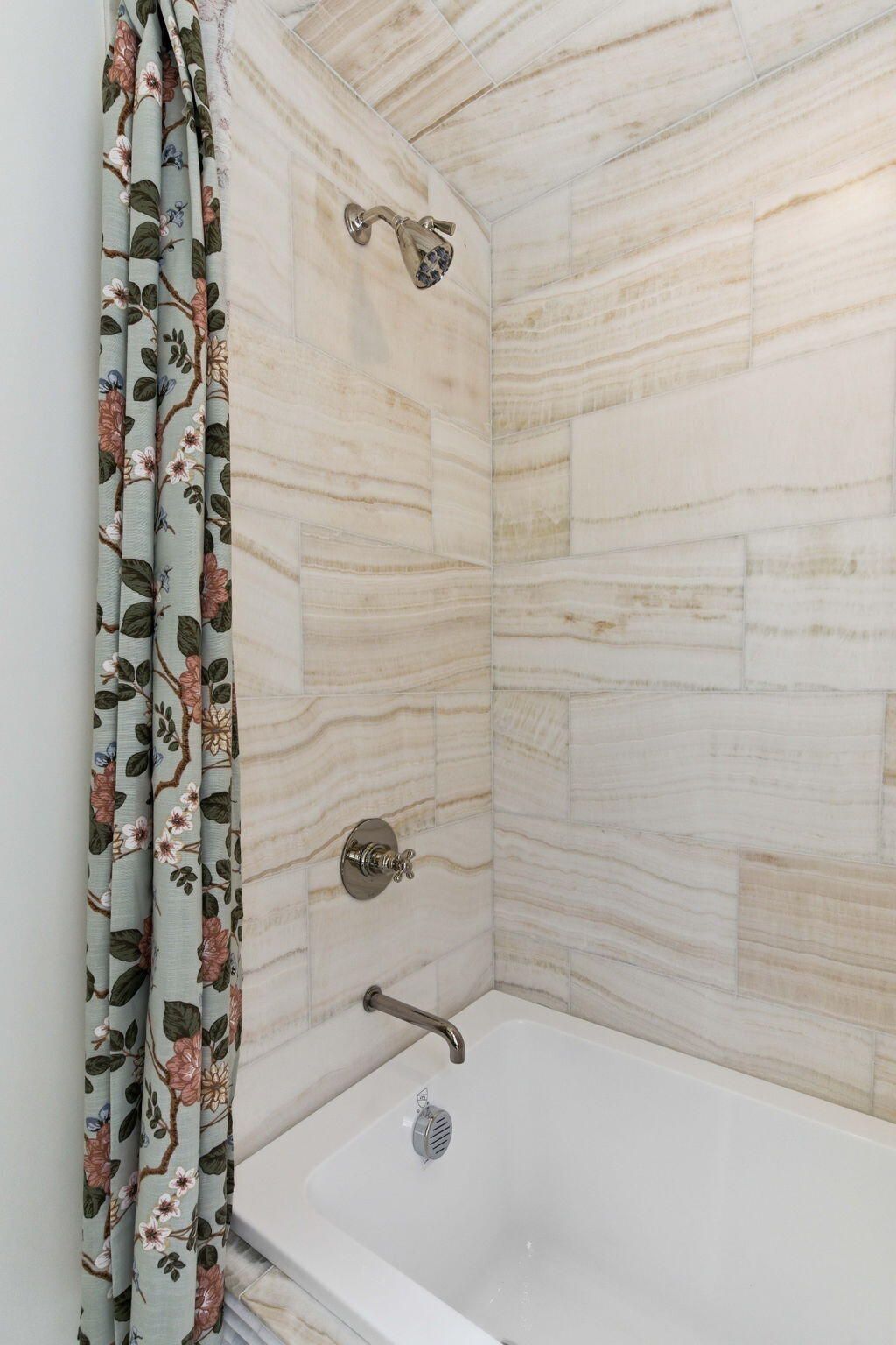 55 Elizabeth Street Photo 61