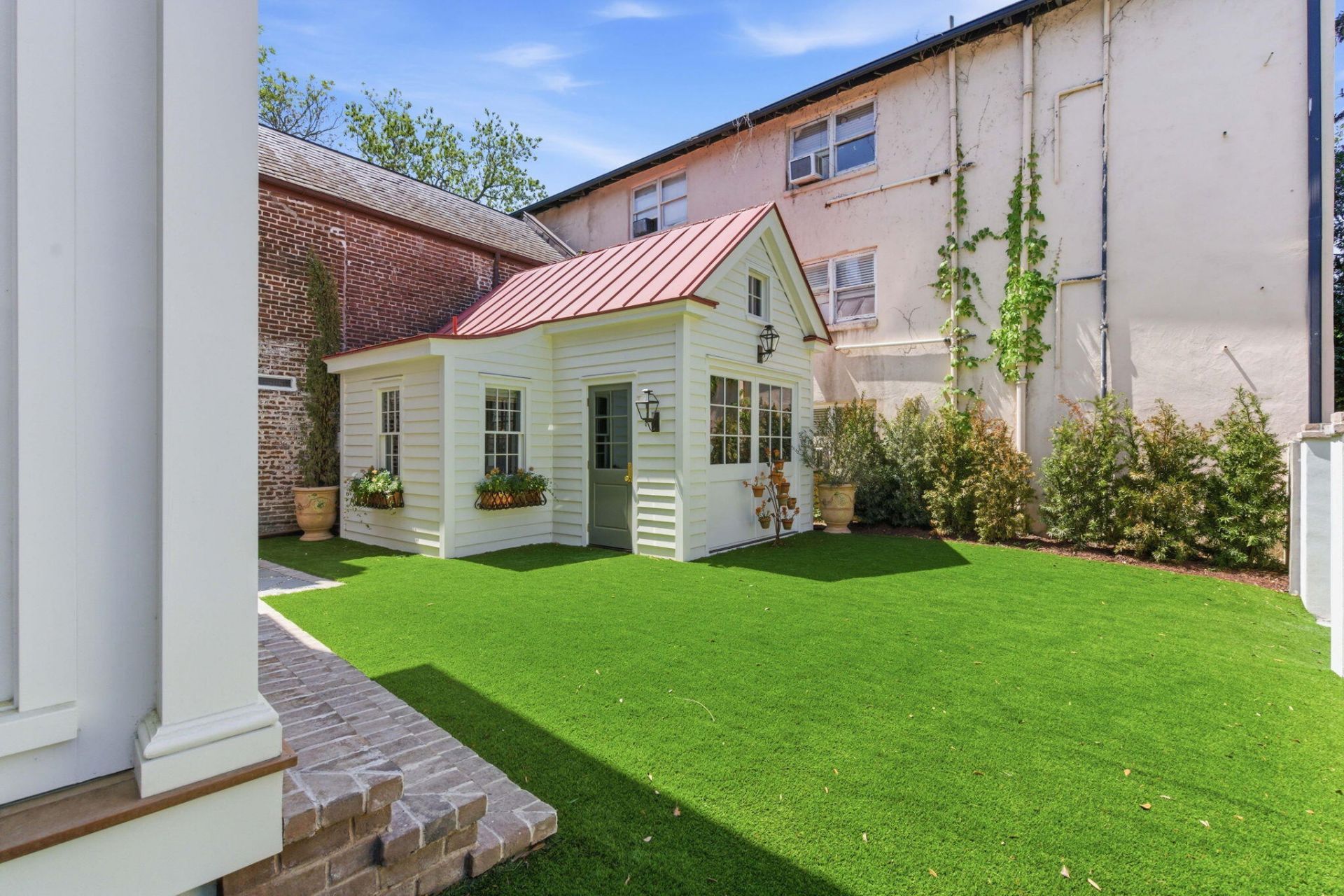 55 Elizabeth Street Photo 70