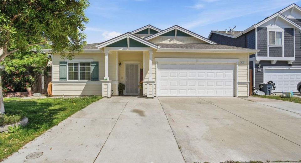 1913 St Augustine Ct, Modesto, CA 95358 Photo