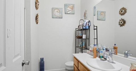 1913 St Augustine Ct, Modesto, CA 95358 Photo