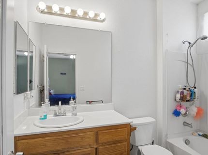 1913 St Augustine Ct, Modesto, CA 95358 Photo