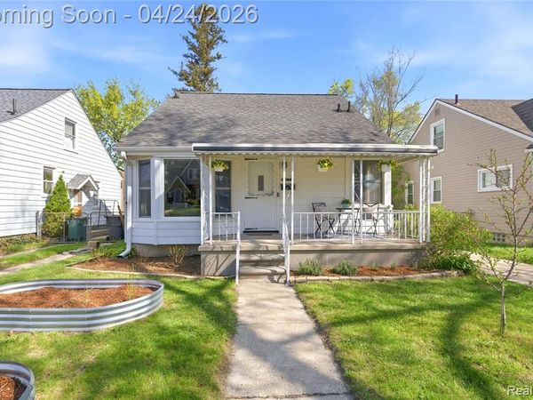 8570 Troy Street , Oak Park, MI 48237