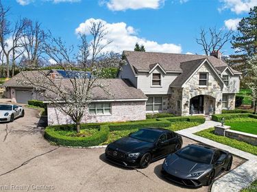 4233 N Willoway Estates Court, Bloomfield Hills, MI 48302