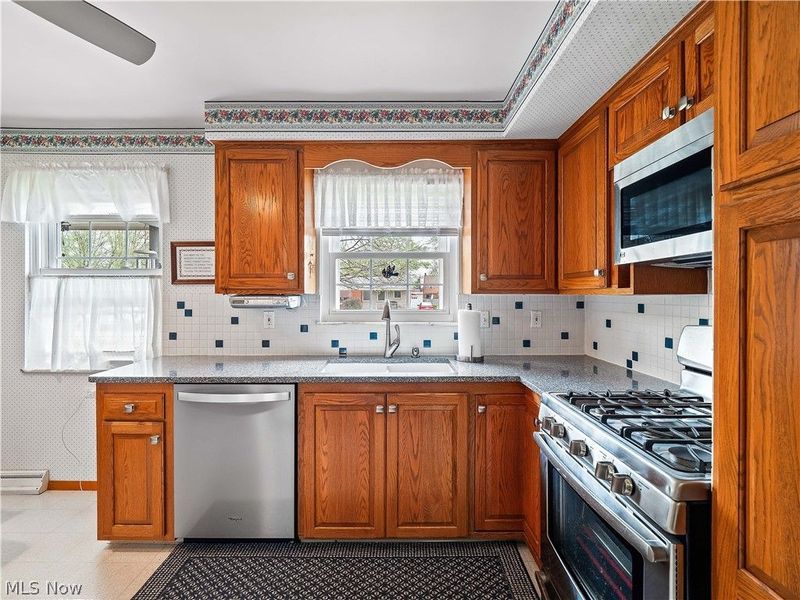 4466 W 215th Street, Fairview Park, OH 44126 Photo 15