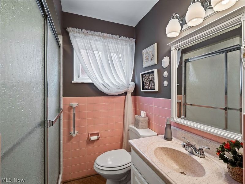 4466 W 215th Street, Fairview Park, OH 44126 Photo 24