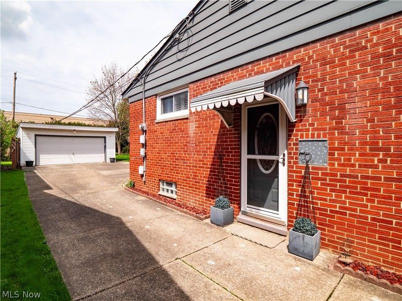 4466 W 215th Street, Fairview Park, OH 44126 Photo 34