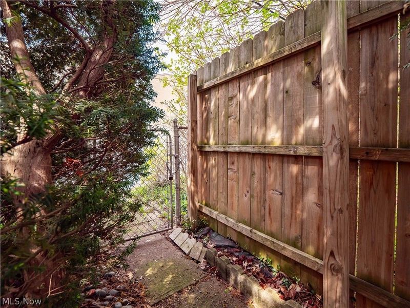 4466 W 215th Street, Fairview Park, OH 44126 Photo 43