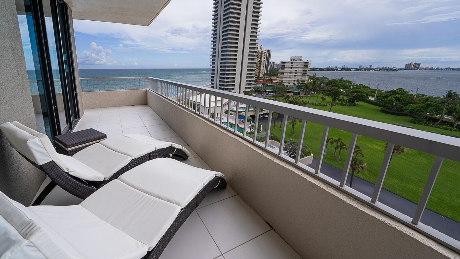 5540 N Ocean Drive, Unit 7b, Singer Island, FL 33404 Photo