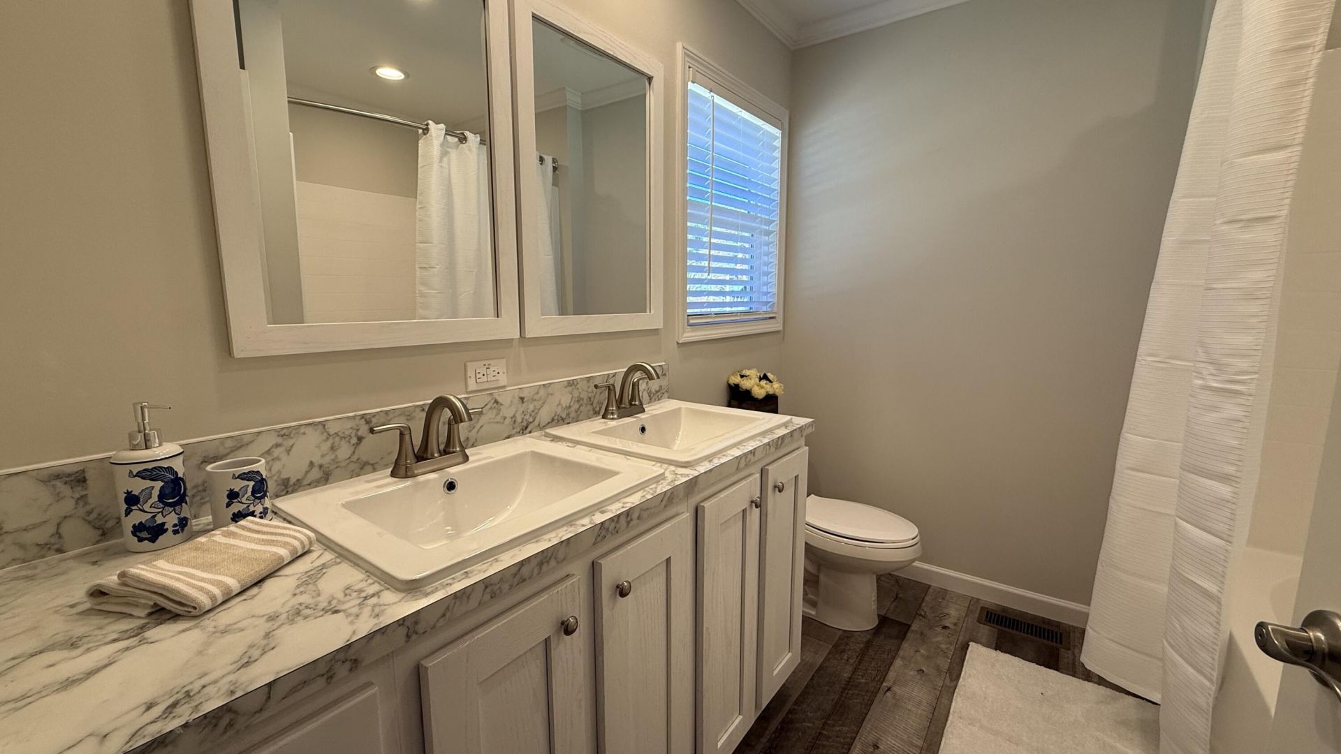 208 General Moultrie Drive Photo 11