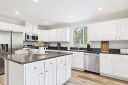 208 General Moultrie Drive photo 4