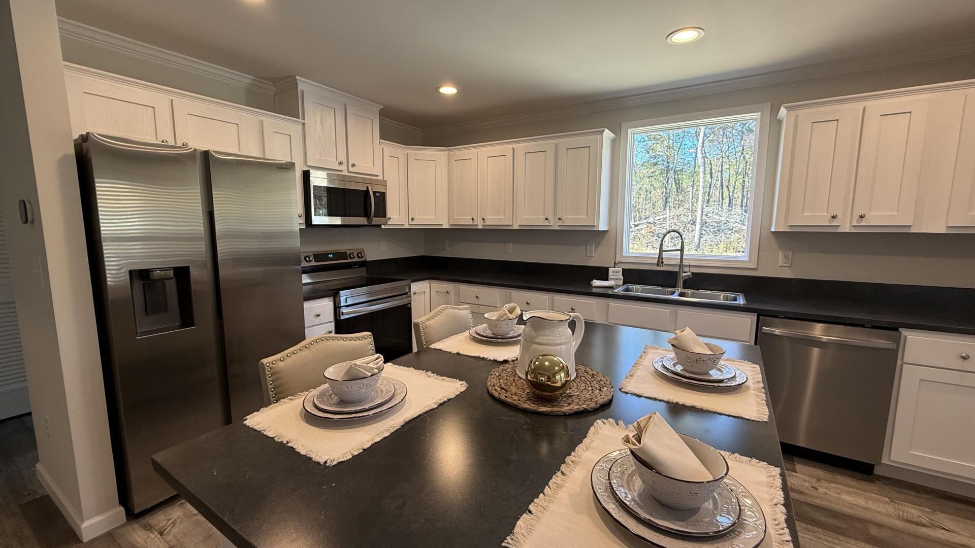 208 General Moultrie Drive Photo 7