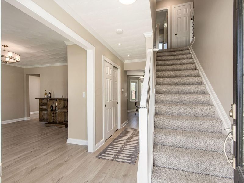 3479 Greenbank Court, Columbus, OH 43221 Photo 4