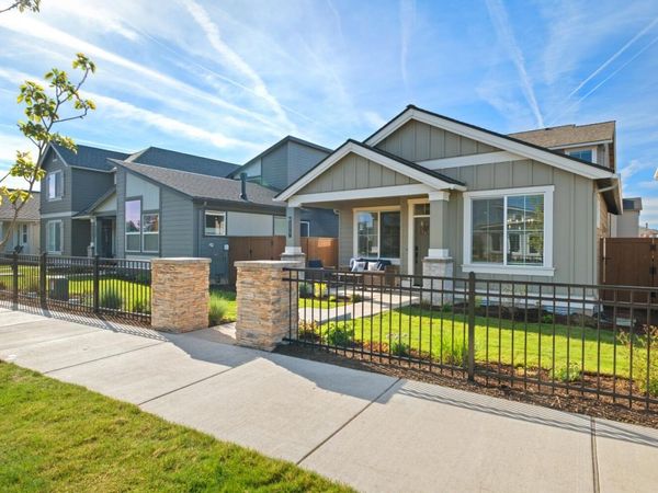 20867 SE Caldera Drive, Bend, OR 97702