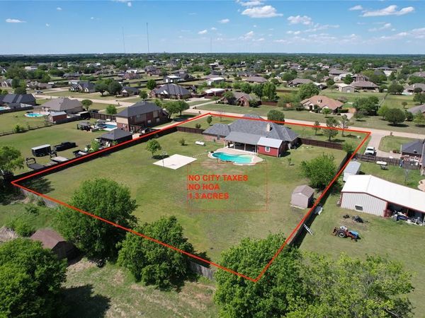 5640 Jennifer Lane , Midlothian, TX 76065