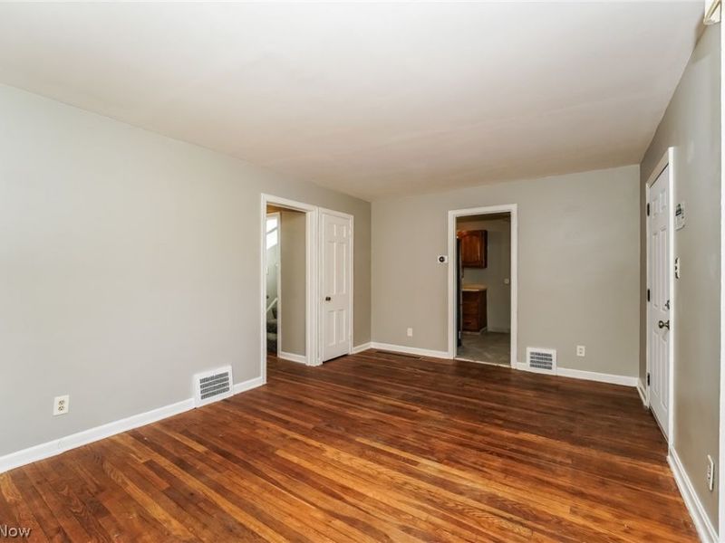 16315 Westview Avenue, Cleveland, OH 44128 Photo 6