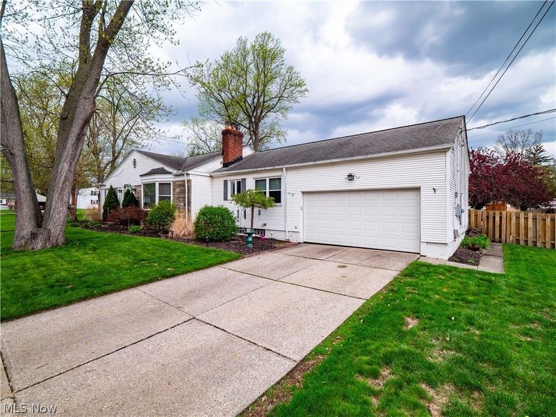 4765 W 220th Street, Fairview Park, OH 44126 Photo 3