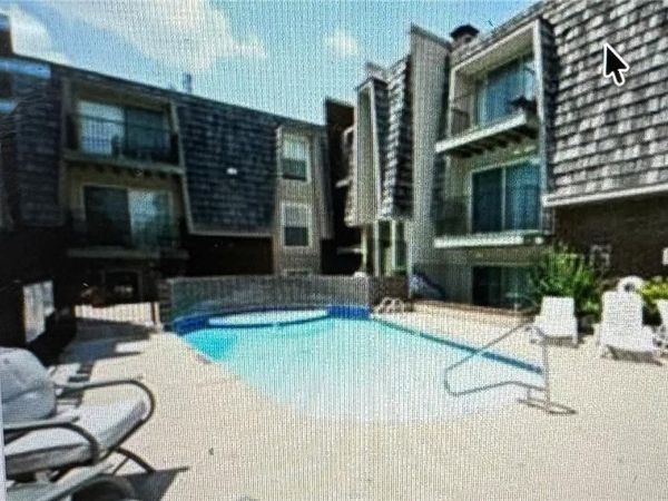 3602 Gillham Road, Unit 4, Kansas City, MO 64111