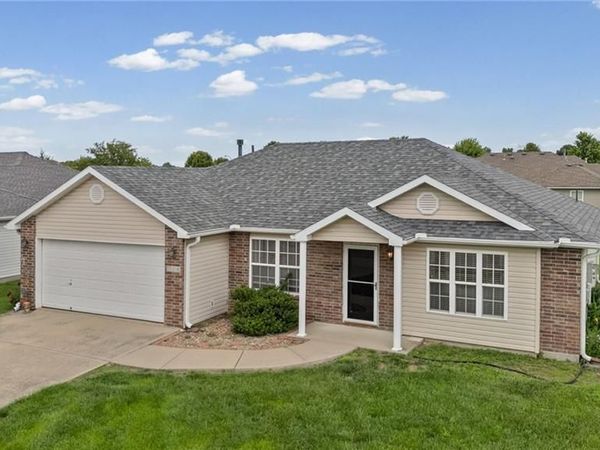 1016 Bristol Drive, Raymore, MO 64083