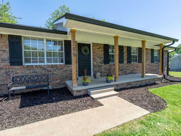 709 Windsor Ave , Lawrenceburg, TN 38464