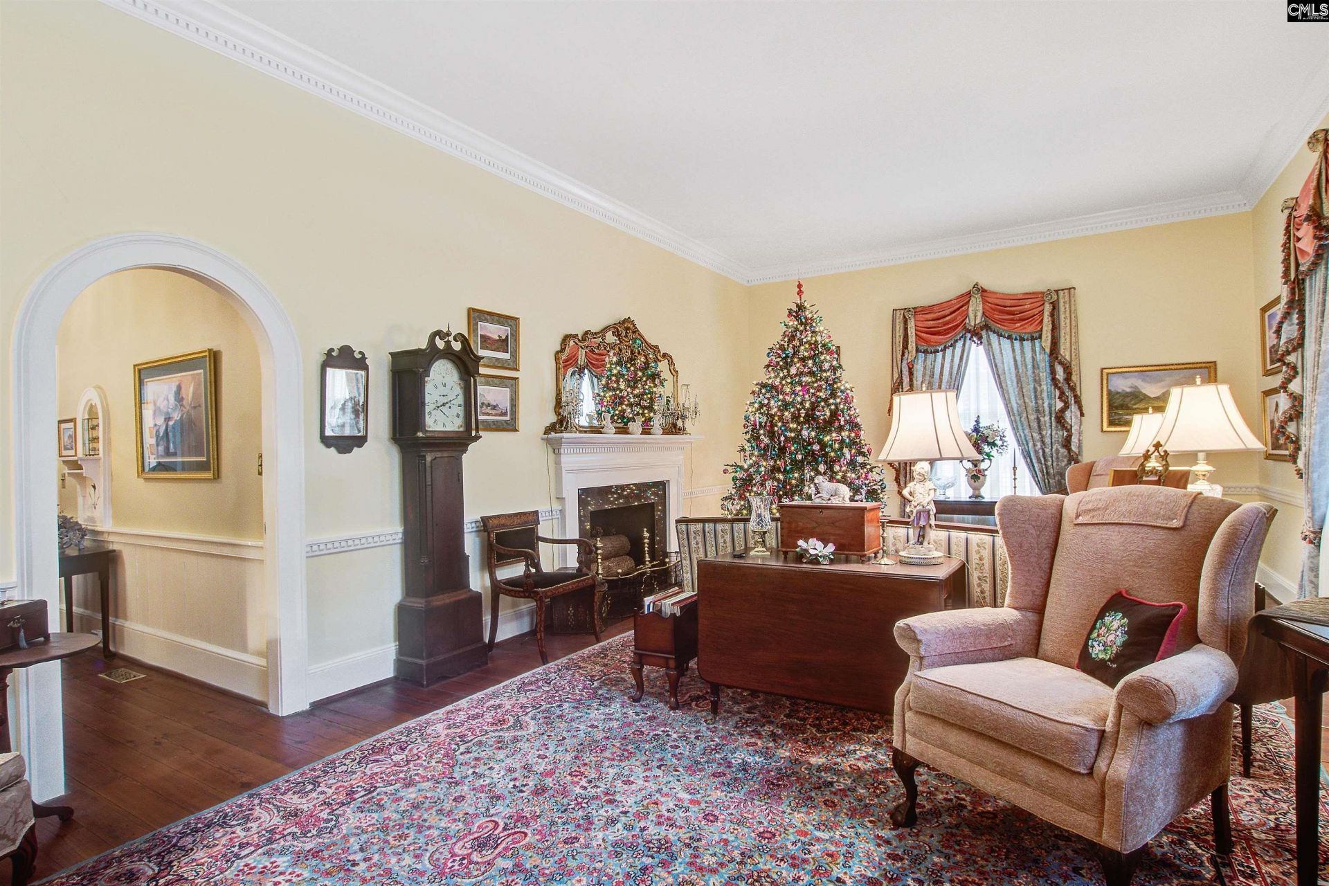 219 Rigby Street  Photo 6