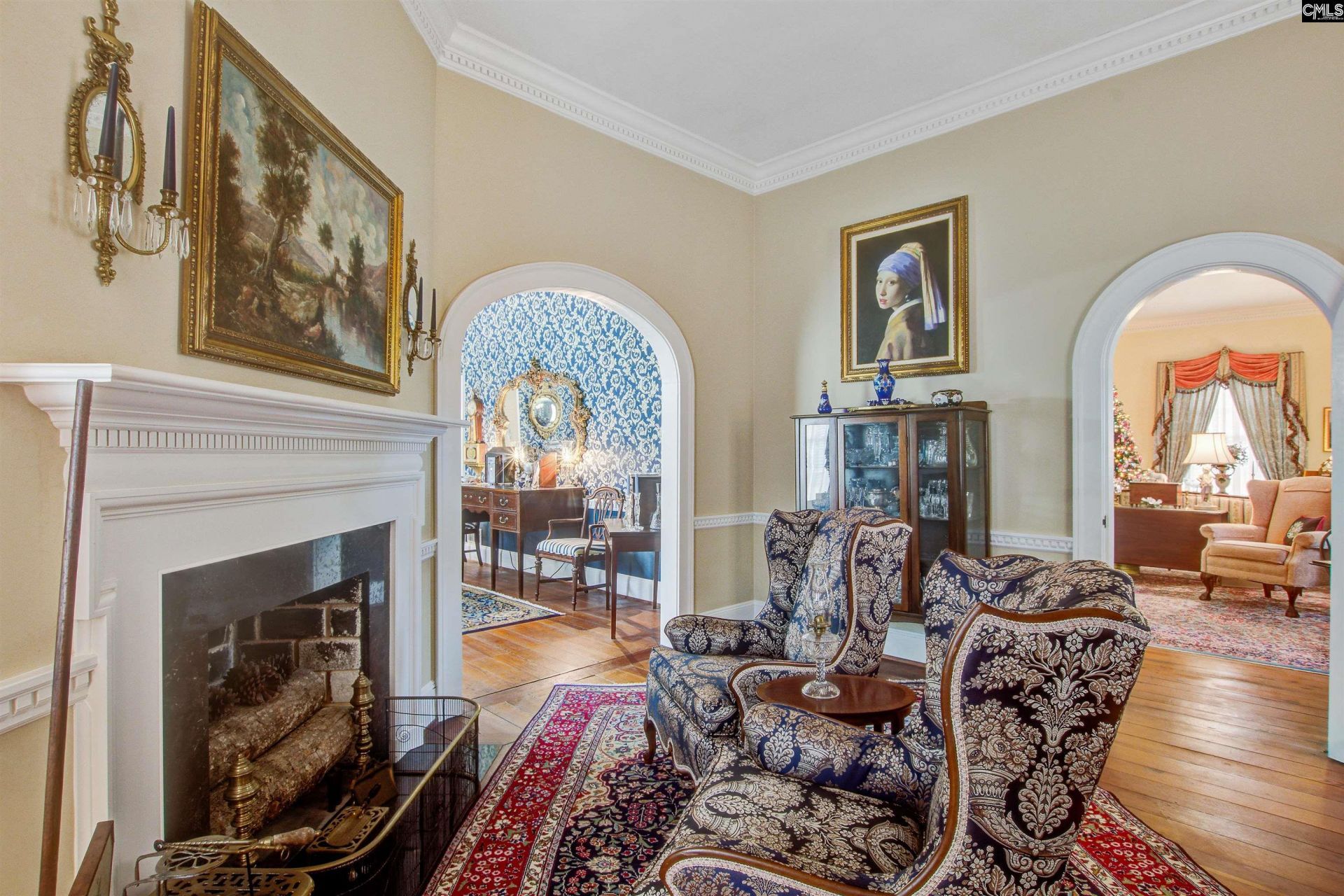 219 Rigby Street  Photo 8