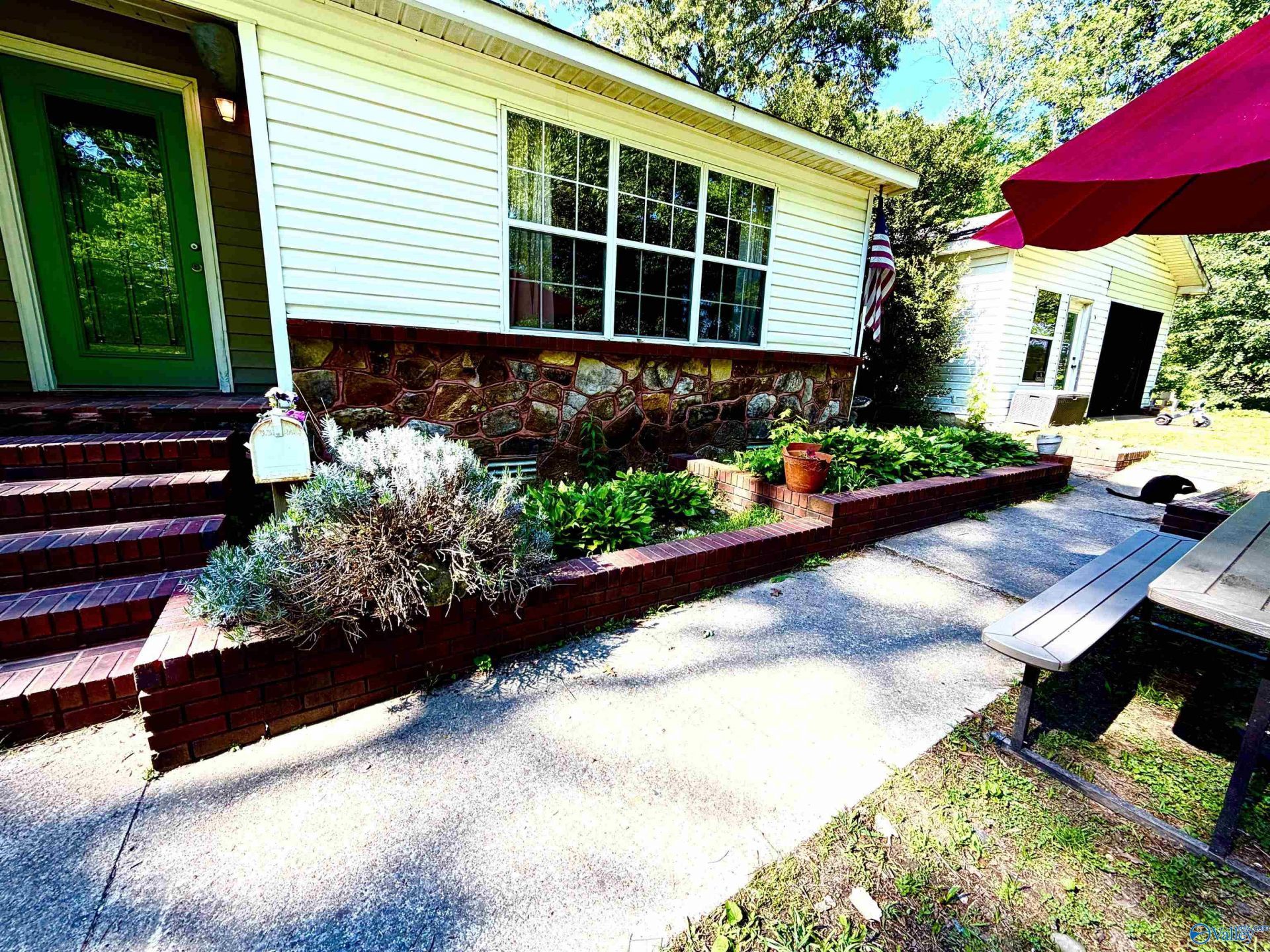 455 County Road 1857, Arab, AL 35016 Main Photo