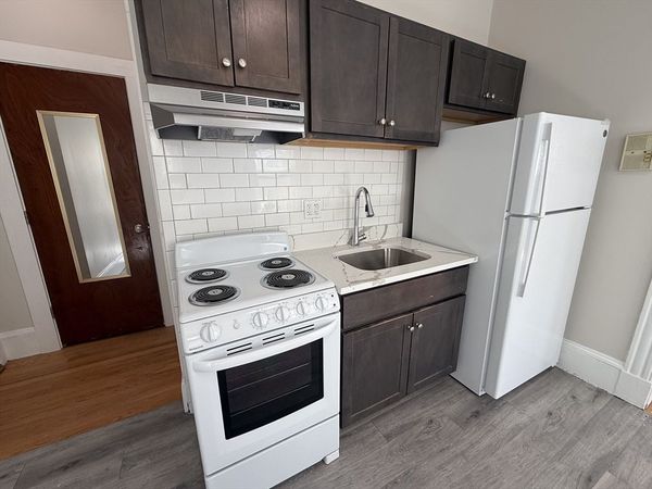 39 Newhall St, Unit 12, Lynn, MA 01902