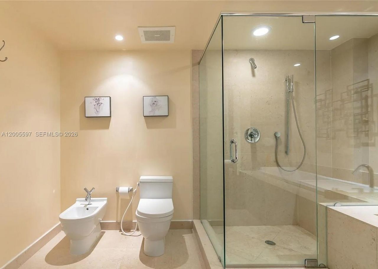 495 Brickell Ave , Unit 703, Miami, FL 33131 Photo