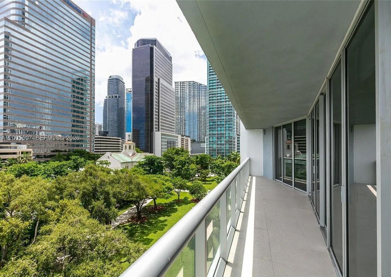 495 Brickell Ave , Unit 703, Miami, FL 33131 Photo