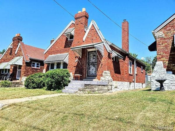 1365 Switzer Avenue , St Louis, MO 63147