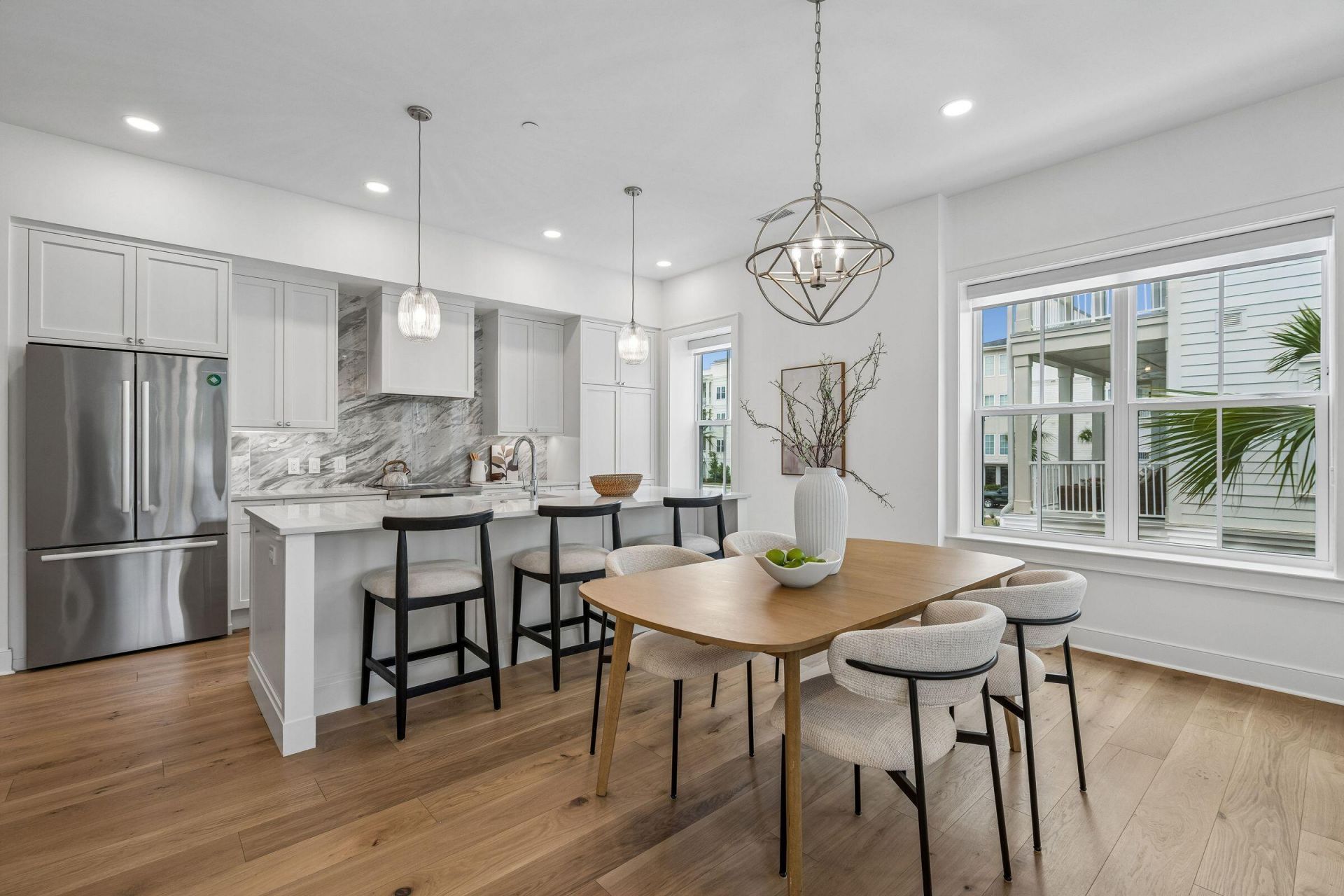 540 Helmsman Street Photo 15