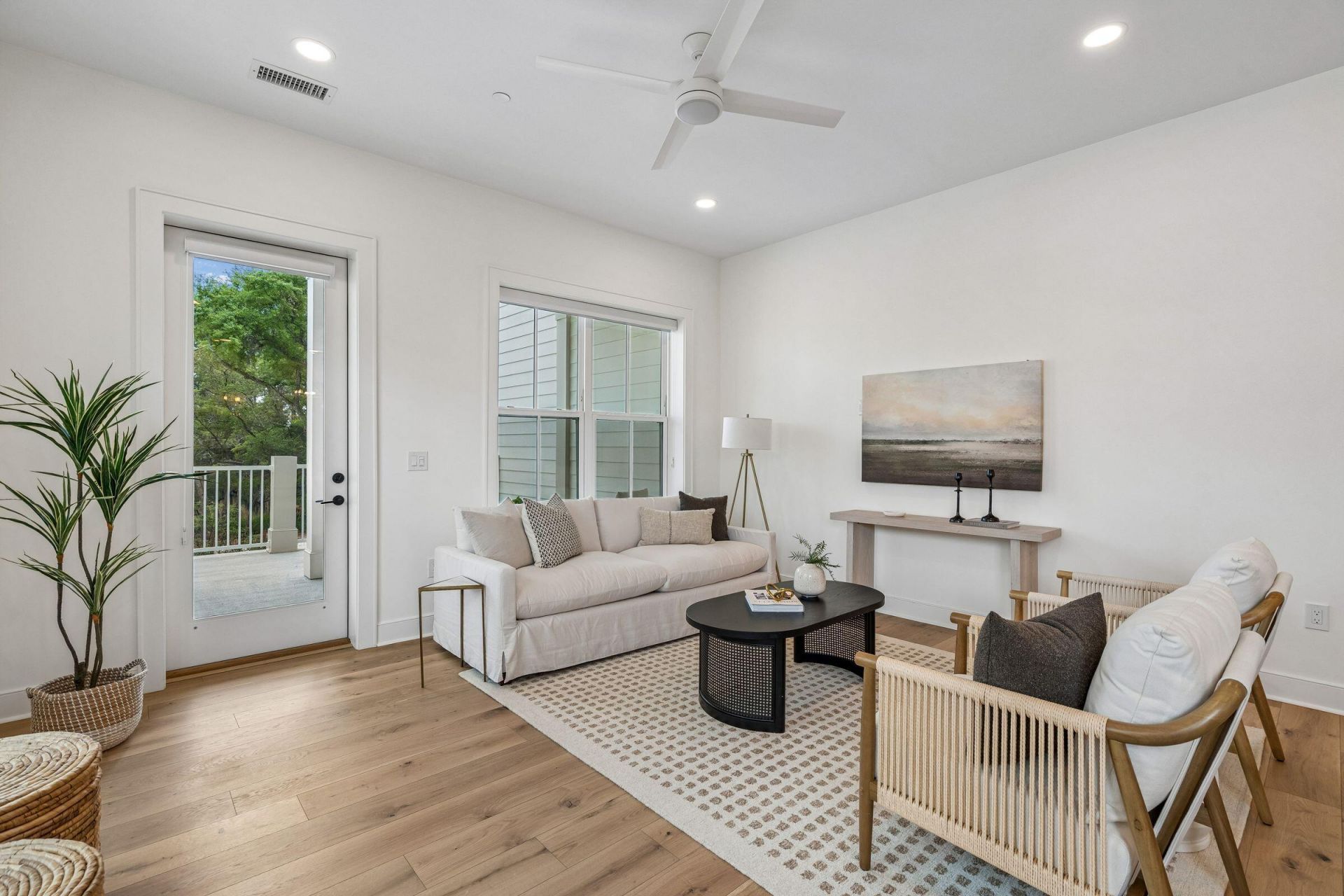 540 Helmsman Street Photo 17