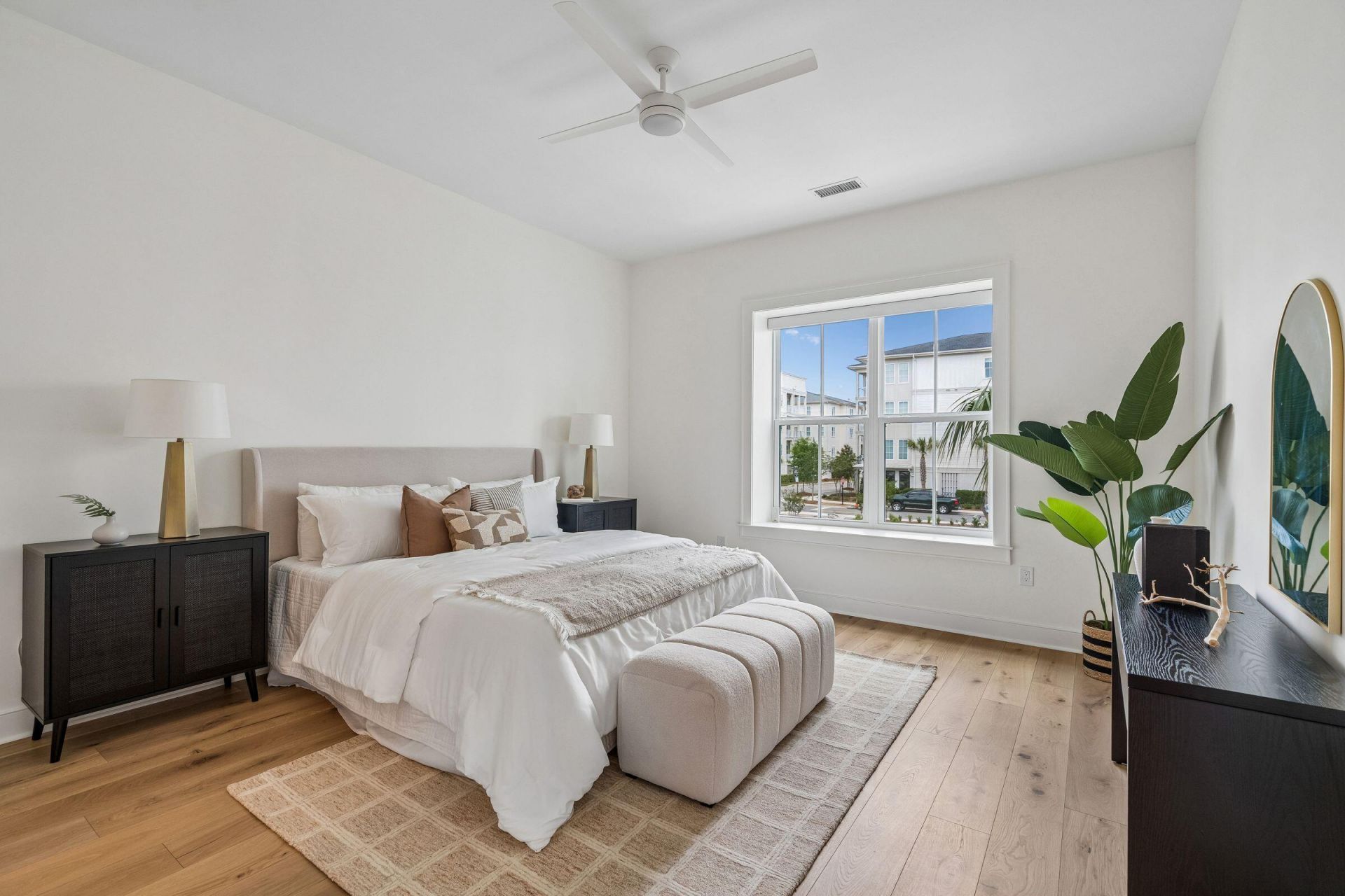 540 Helmsman Street Photo 19