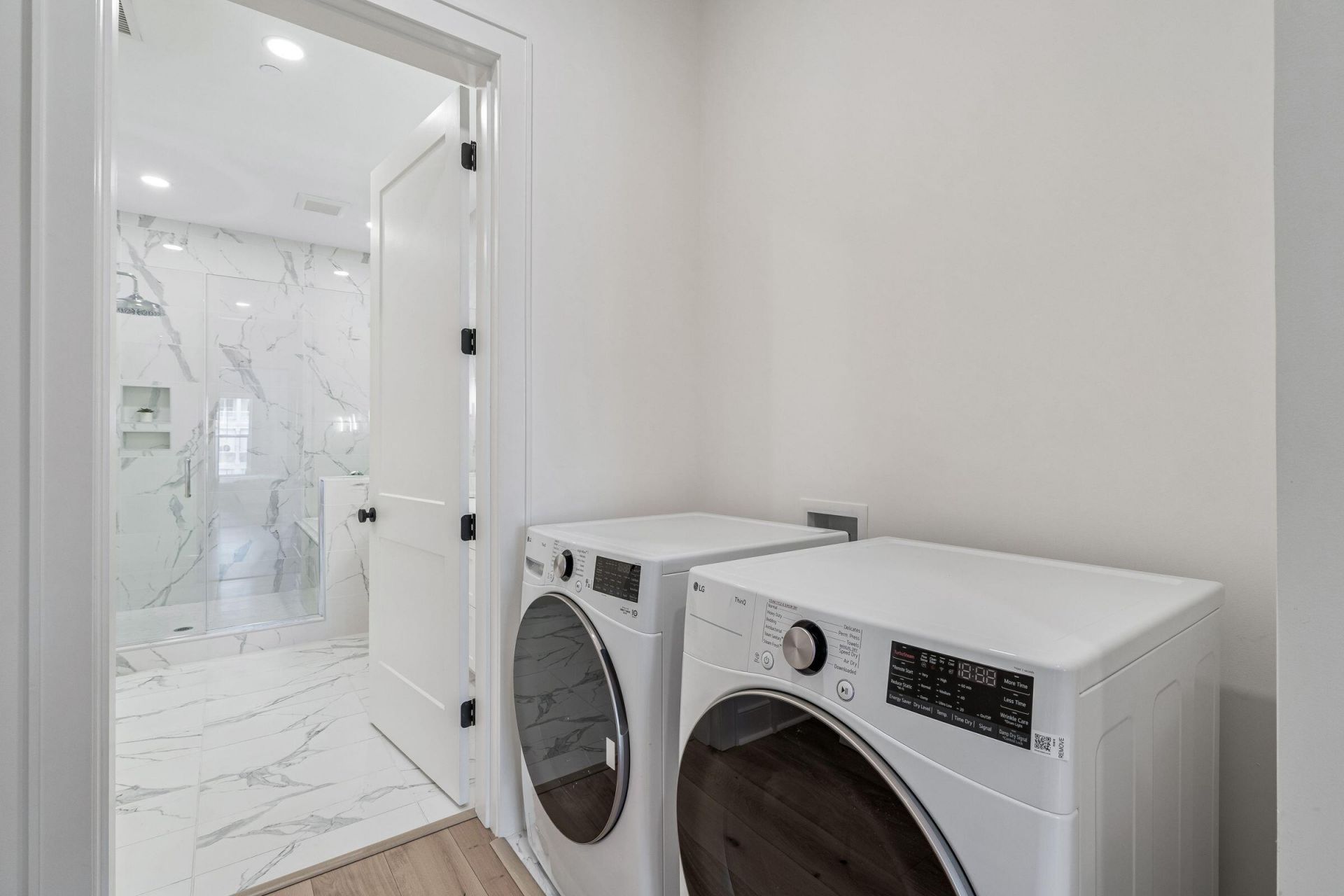 540 Helmsman Street Photo 35