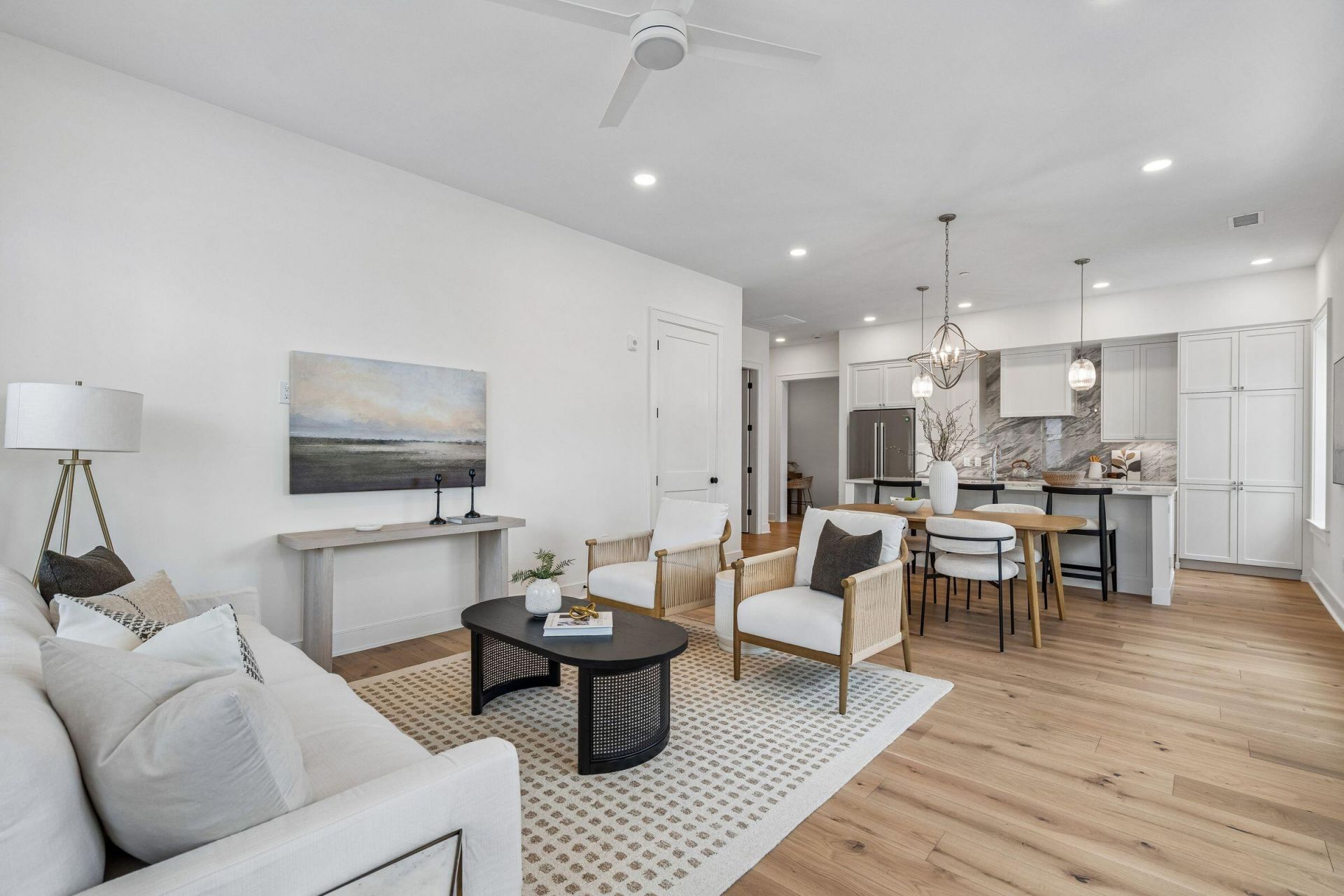 540 Helmsman Street Photo 4