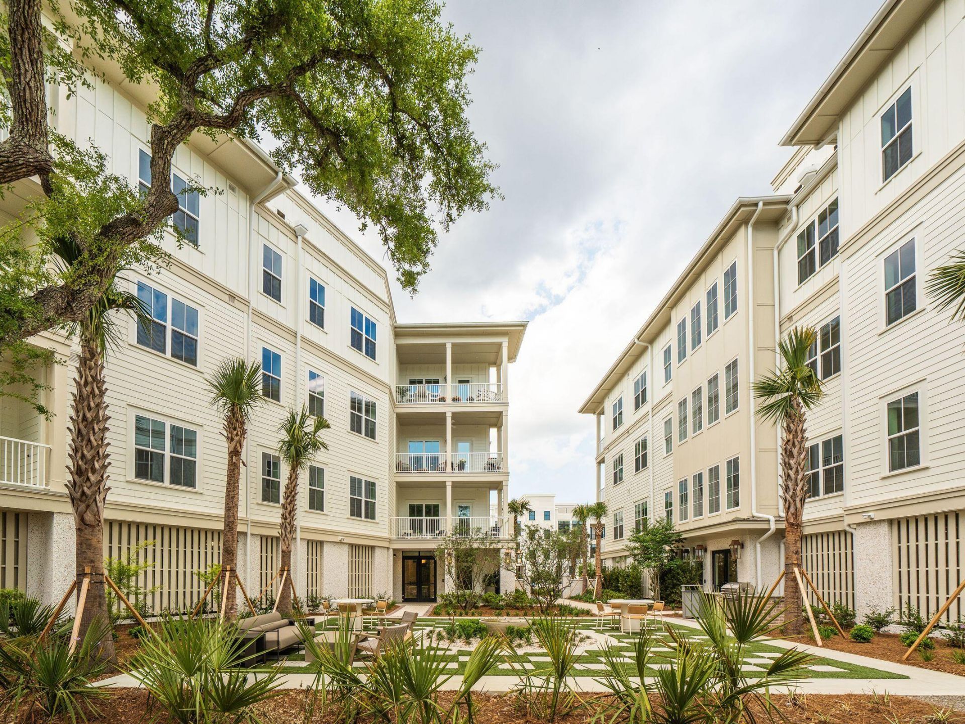 540 Helmsman Street Photo 44